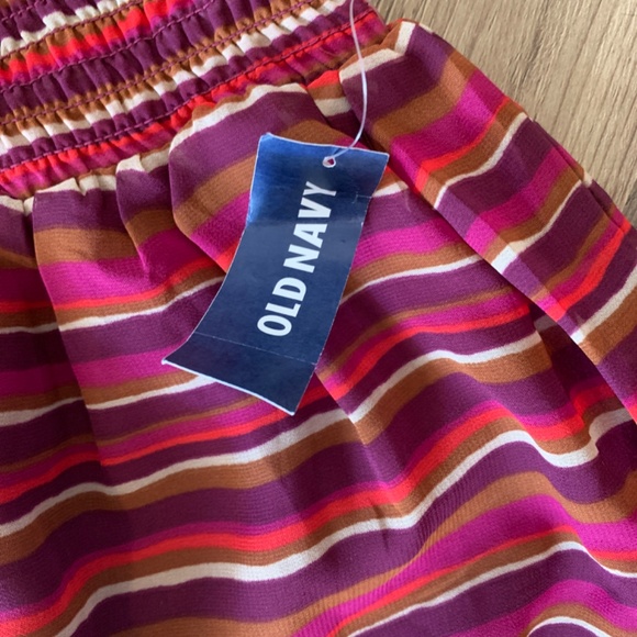 Old Navy elasticized waist‎ mini skirt. NWT. Retail 25 - Picture 2 of 5